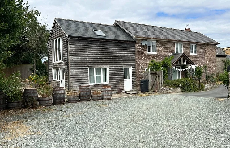 House Chapel Lane in Dorstone