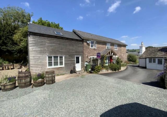 House Chapel Lane in Dorstone