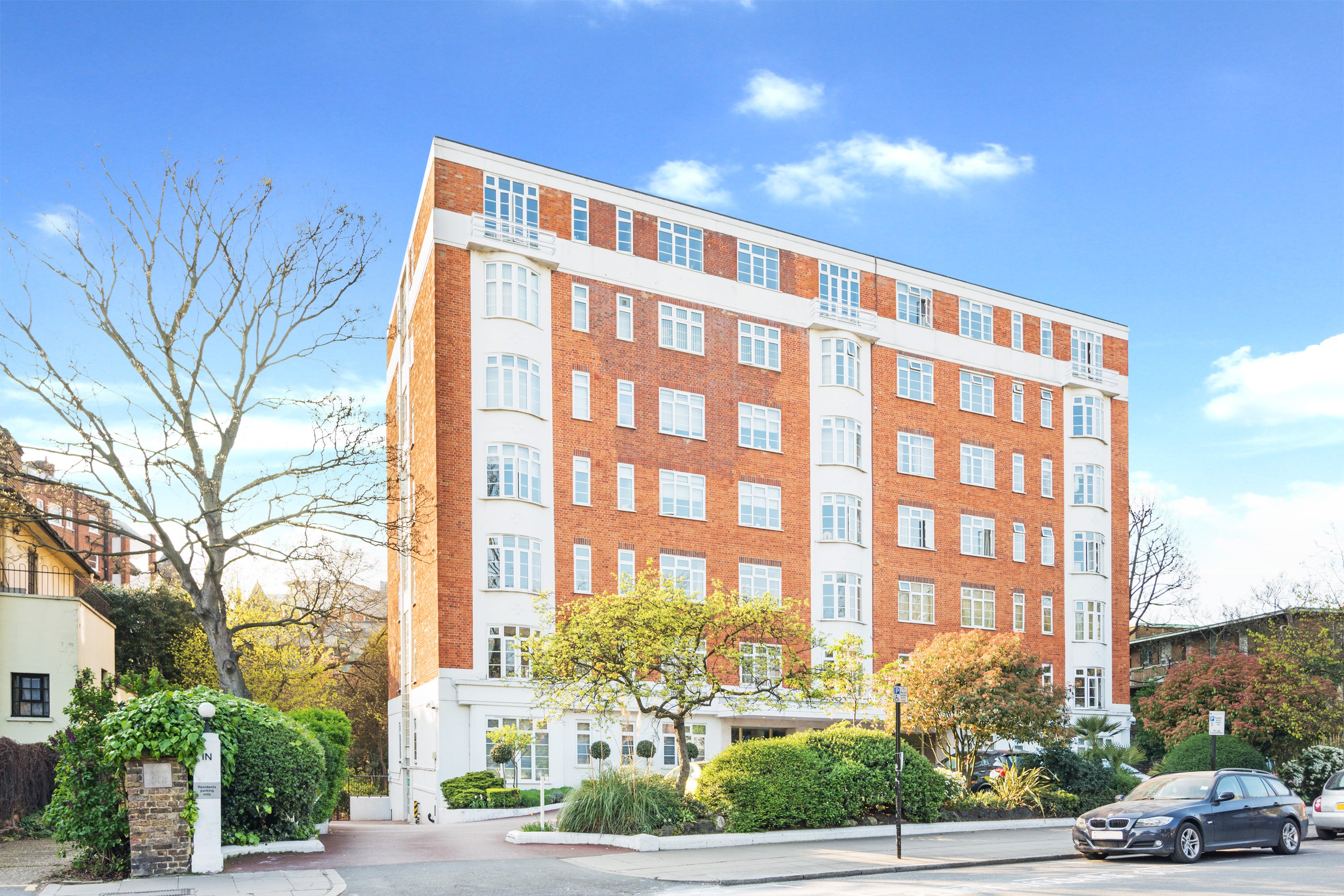 Flat Barbara Brosnan Court in City of Westminster