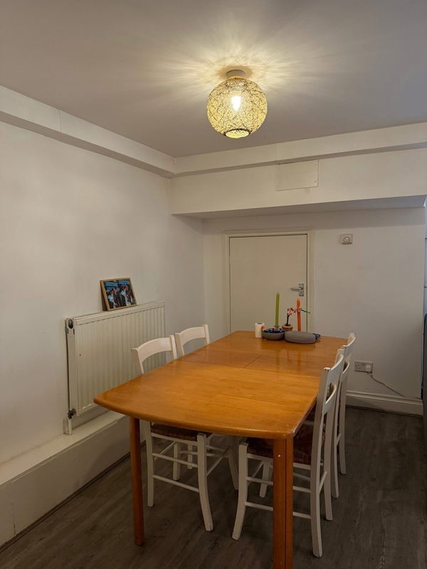 Room Urswick Road in Greater London