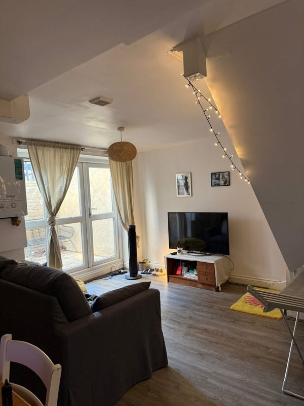 Room Urswick Road in Greater London