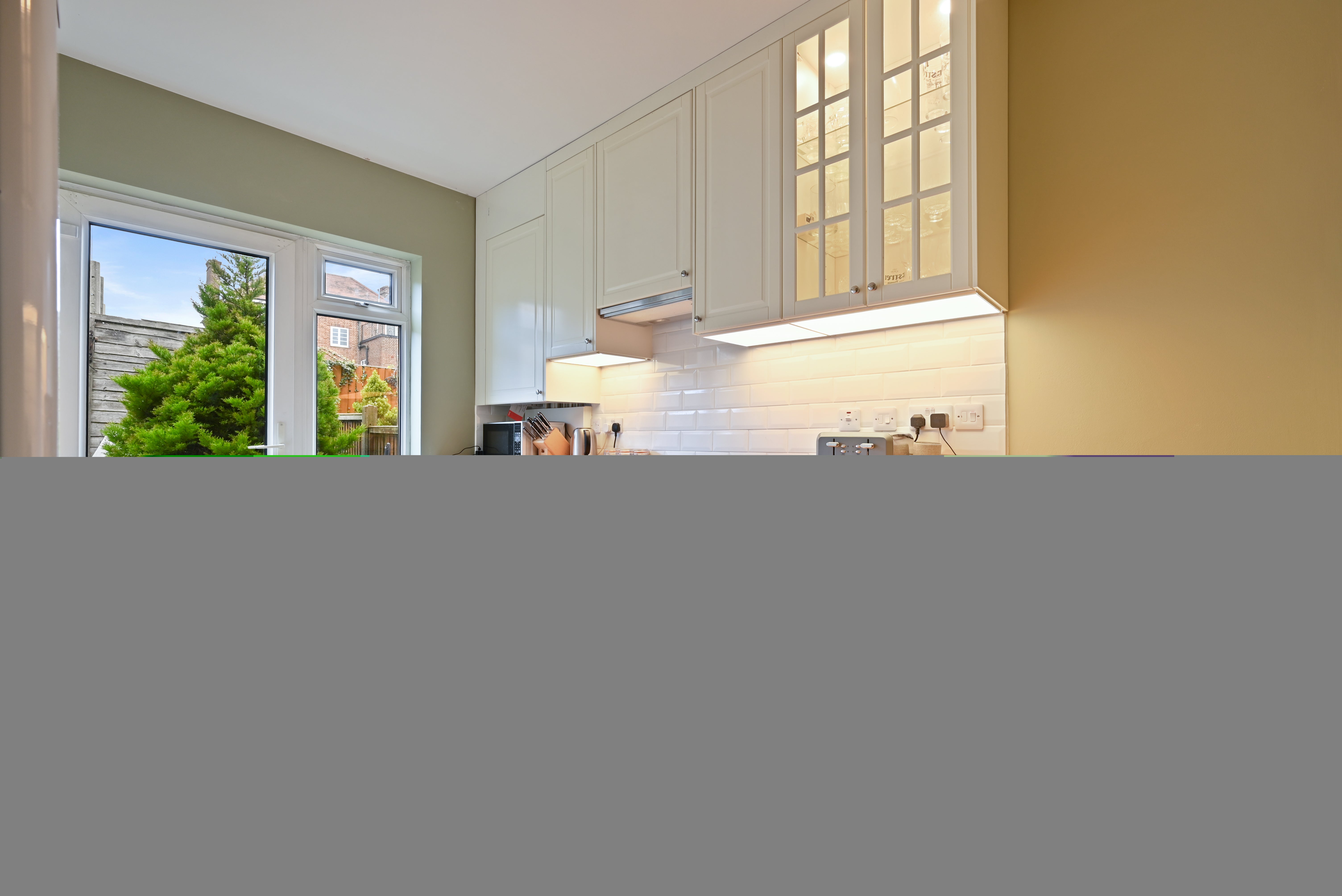 Flat Friern Park in Greater London