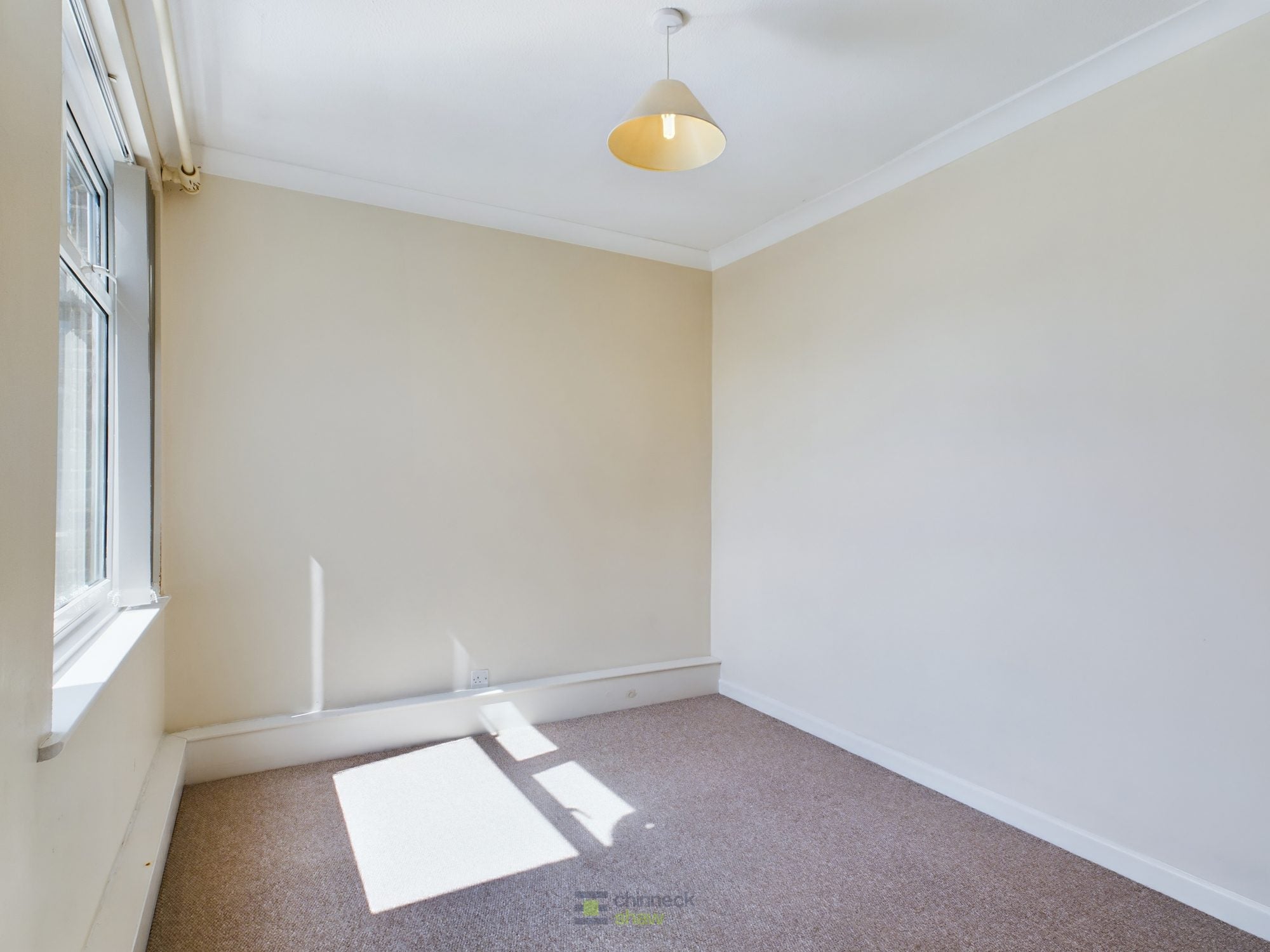 Flat Fawley Road in Portsmouth