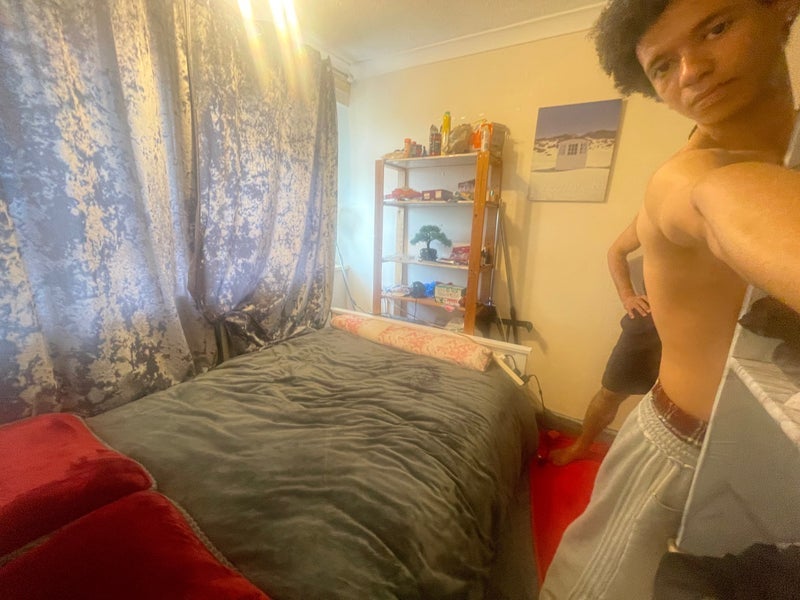 Room Byegrove Road in Greater London