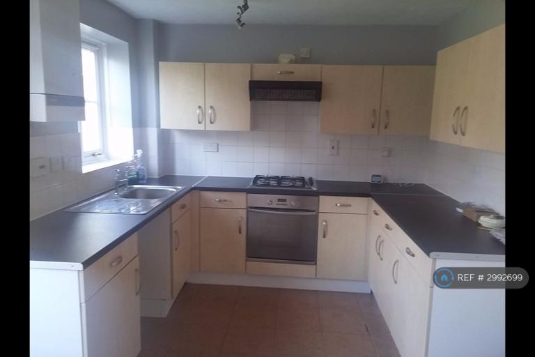 House Discovery Close in Sandwell