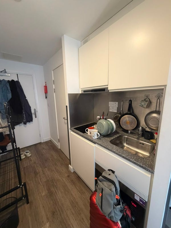 Room Westway in Greater London