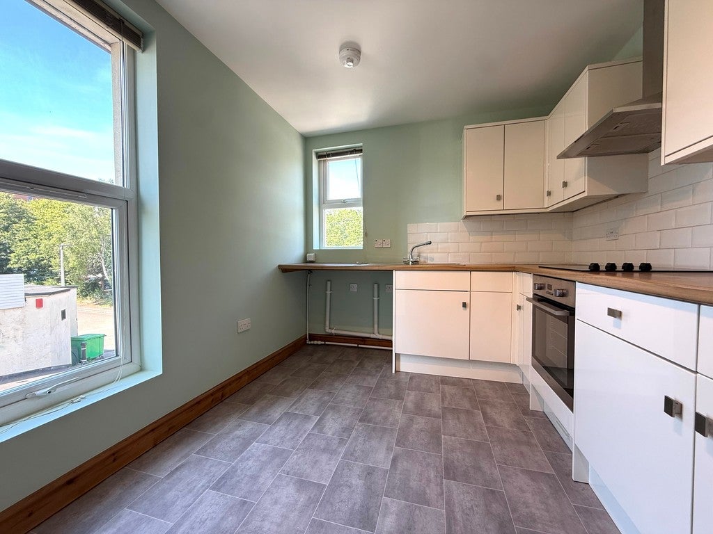 Flat Denmark Road in Exeter