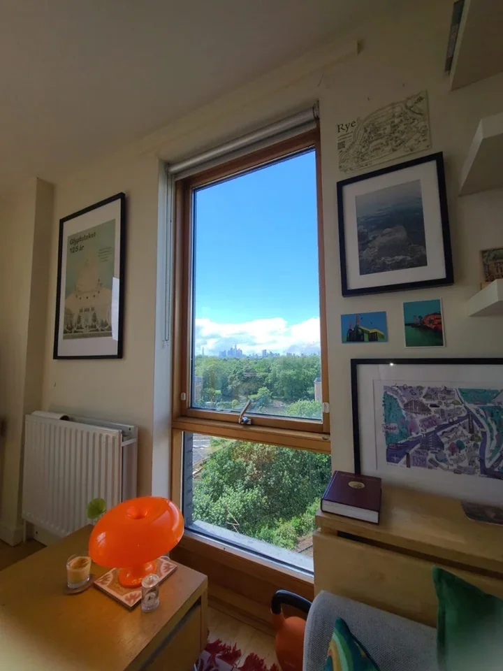 Flat Felstead Street in Greater London
