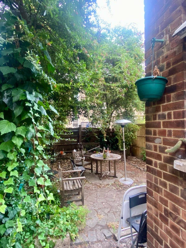 Room Cricklade Avenue in Greater London