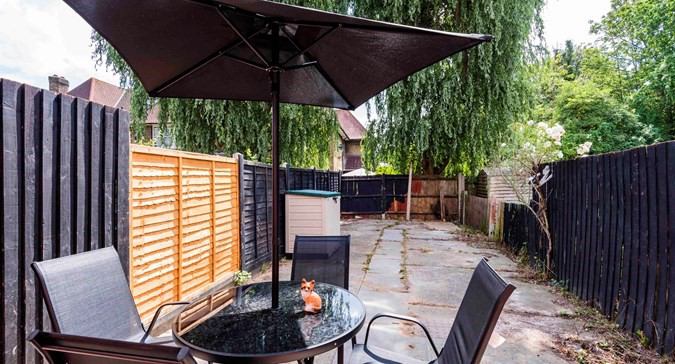 Room Erconwald Street in Greater London