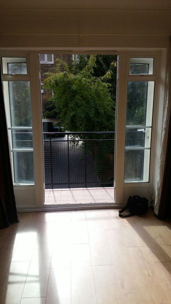 Room Castor Lane in Greater London