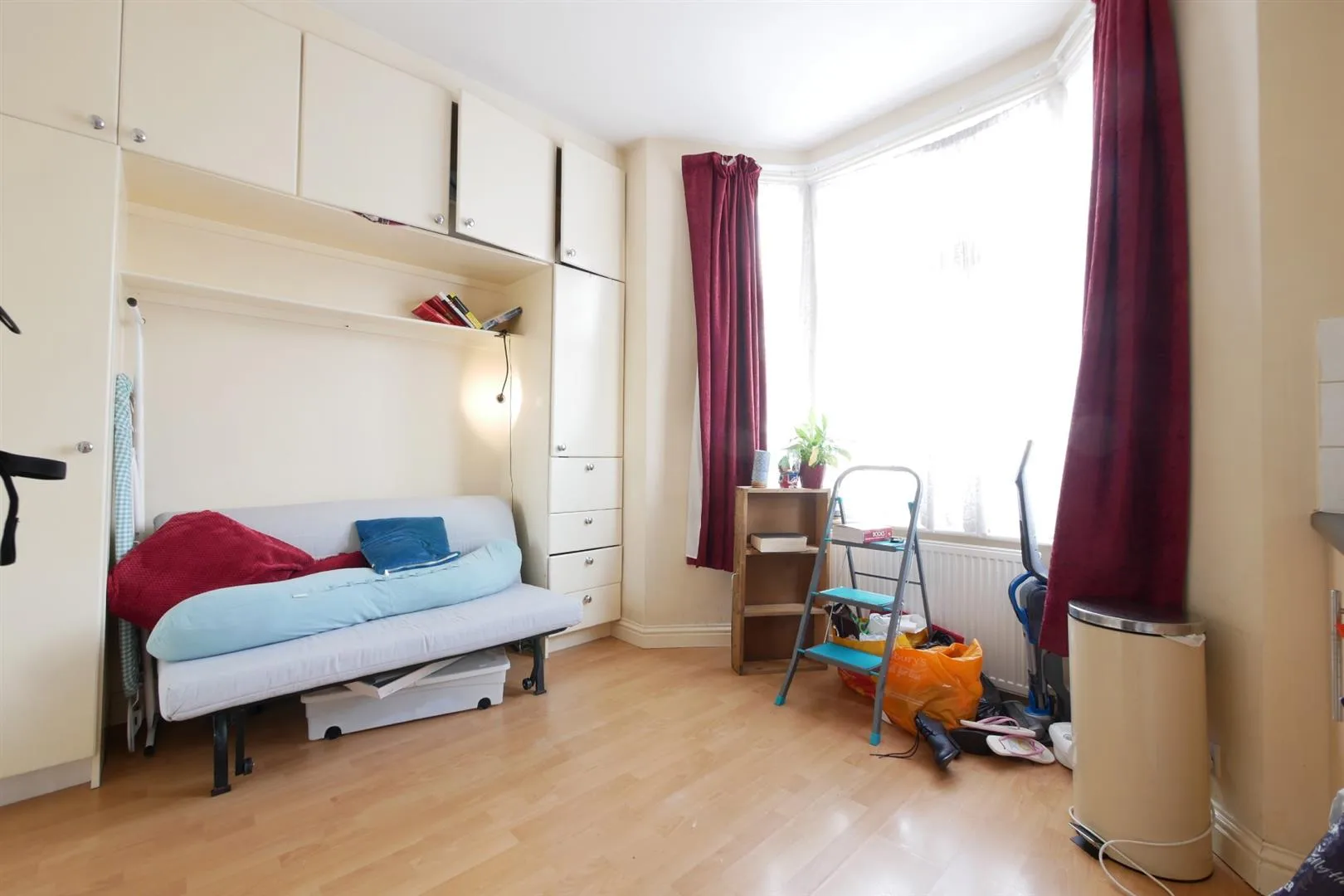 Room Cranbrook Park in Greater London