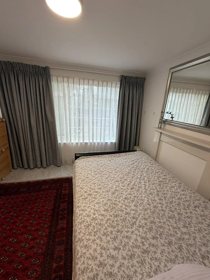 Room Staines Road East in Borough of Spelthorne
