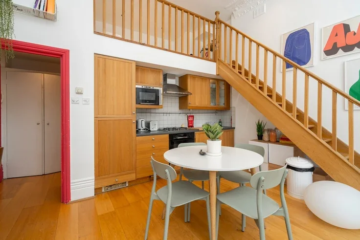 Flat Nevern Place in Greater London