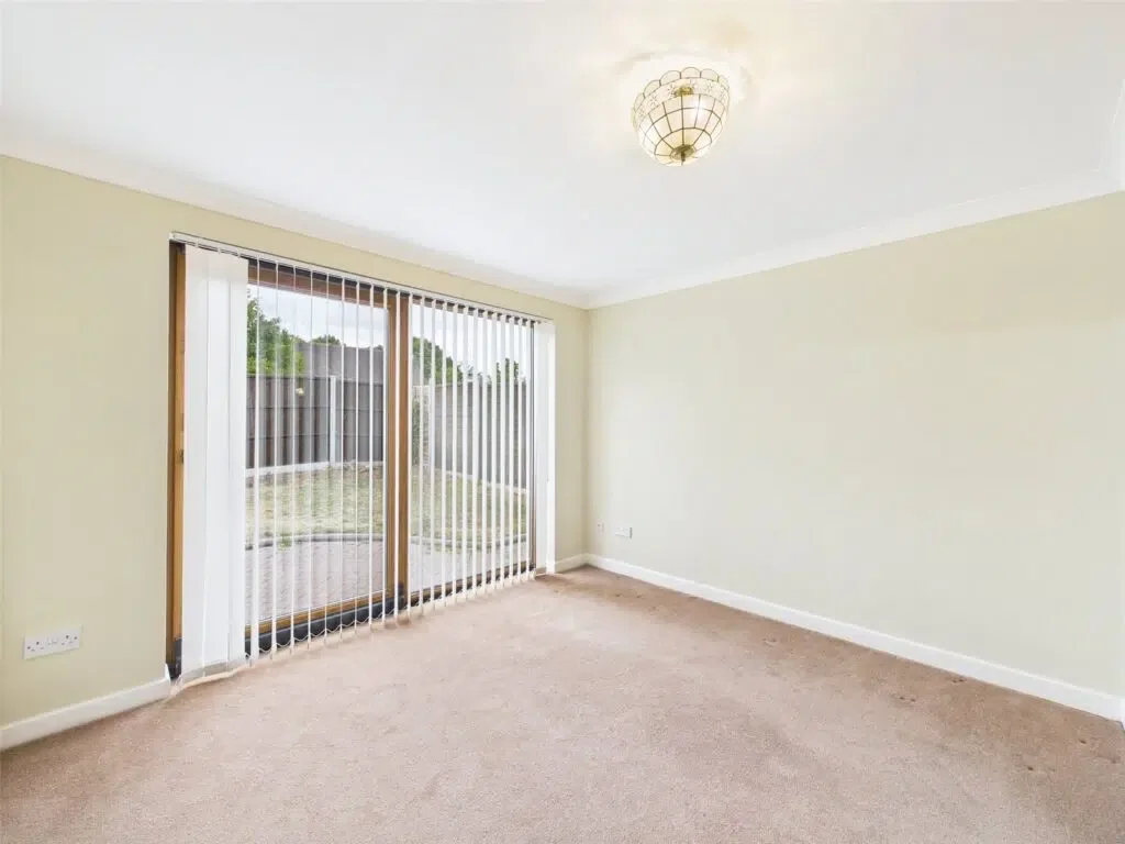 House Aconbury Close in Worcester
