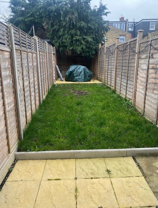 Room Cambray Road in Greater London