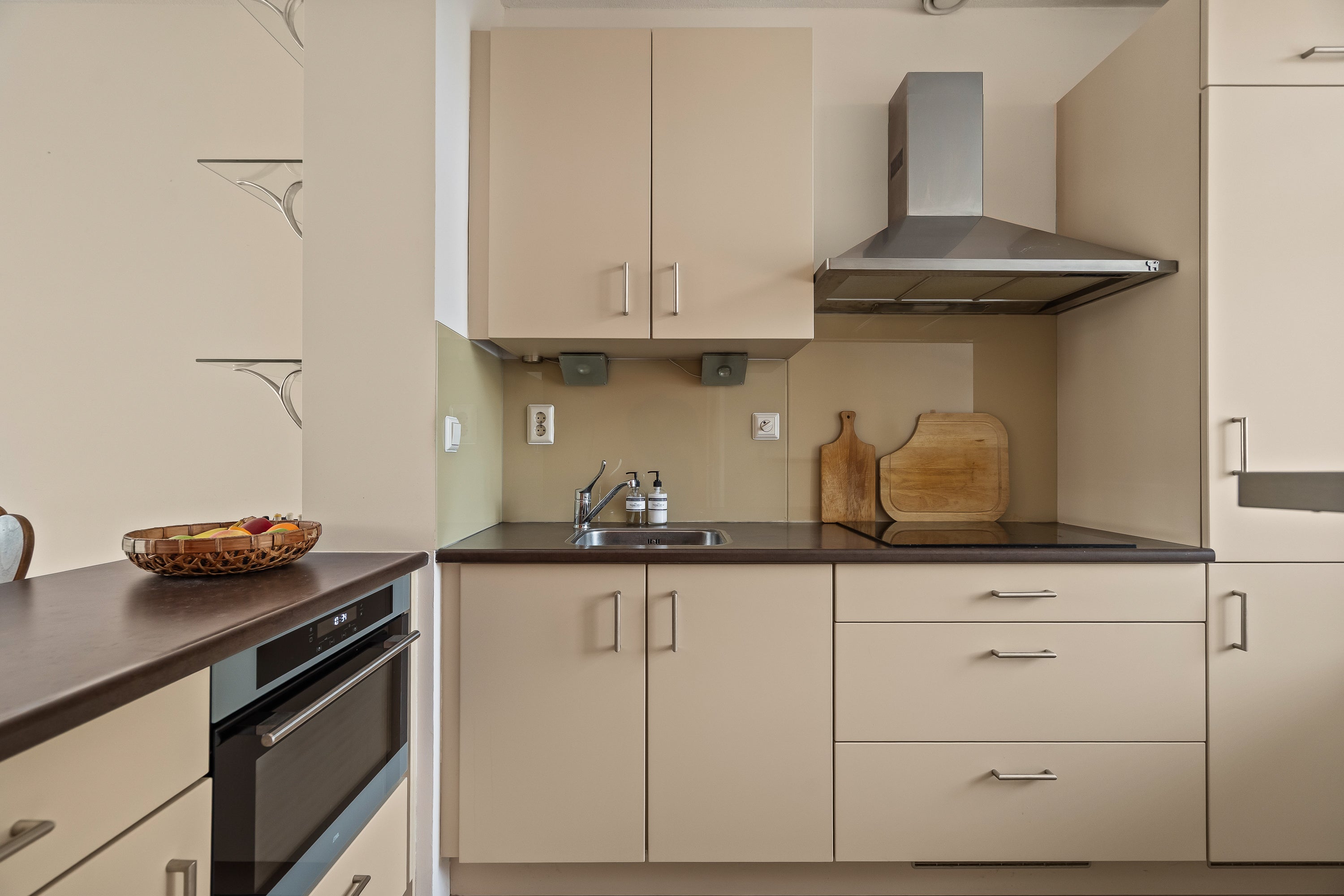 Tussenwoning te koop: Eschersingel 36, Utrecht