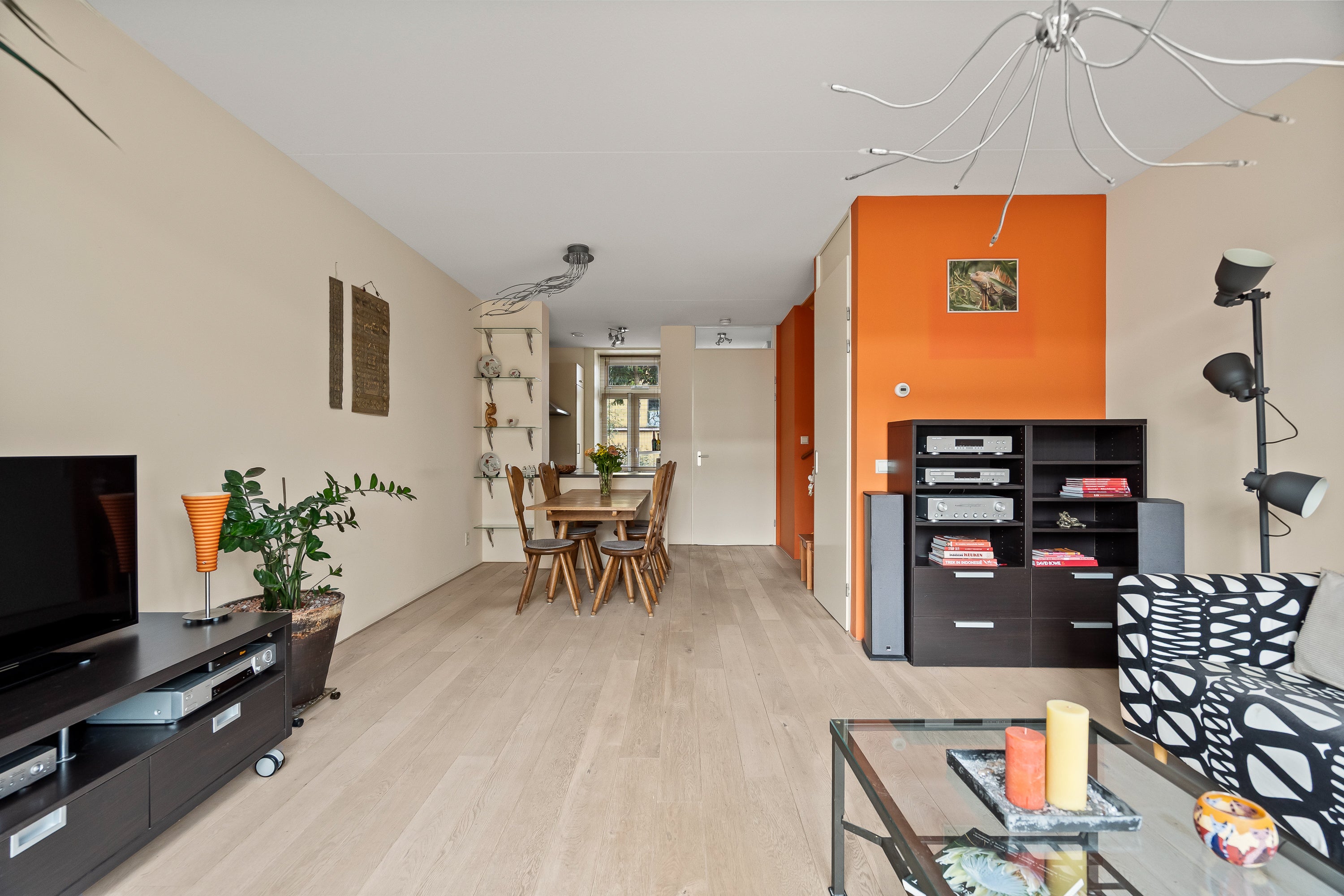 Tussenwoning te koop: Eschersingel 36, Utrecht