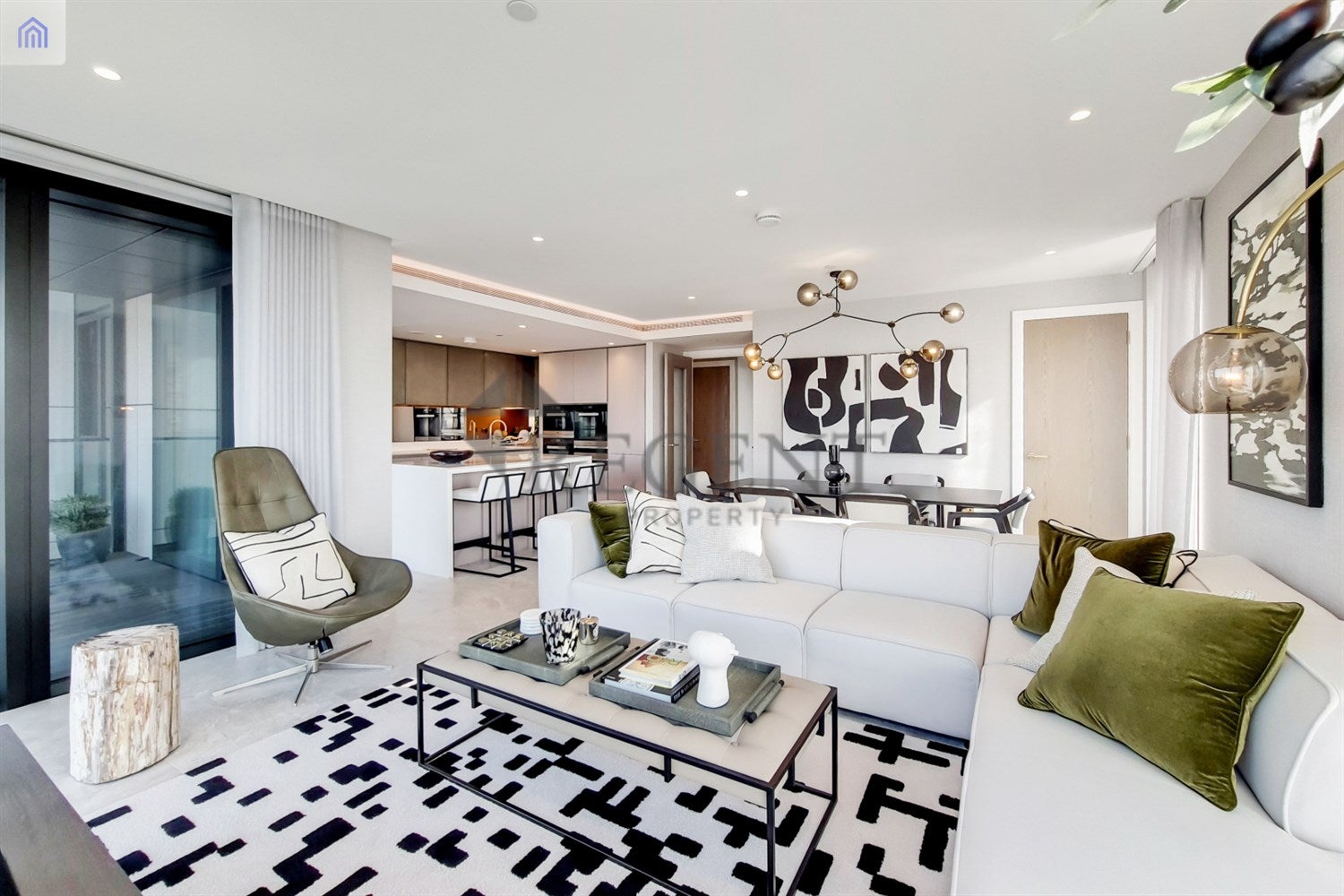 Flat Albert Embankment in Greater London