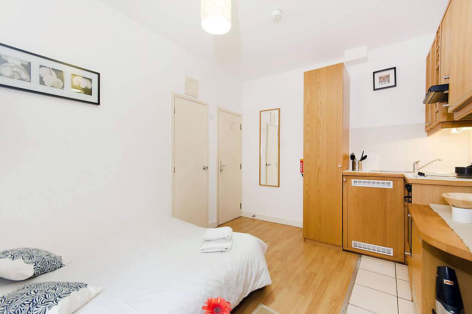 Flat Fairholme Road in Greater London