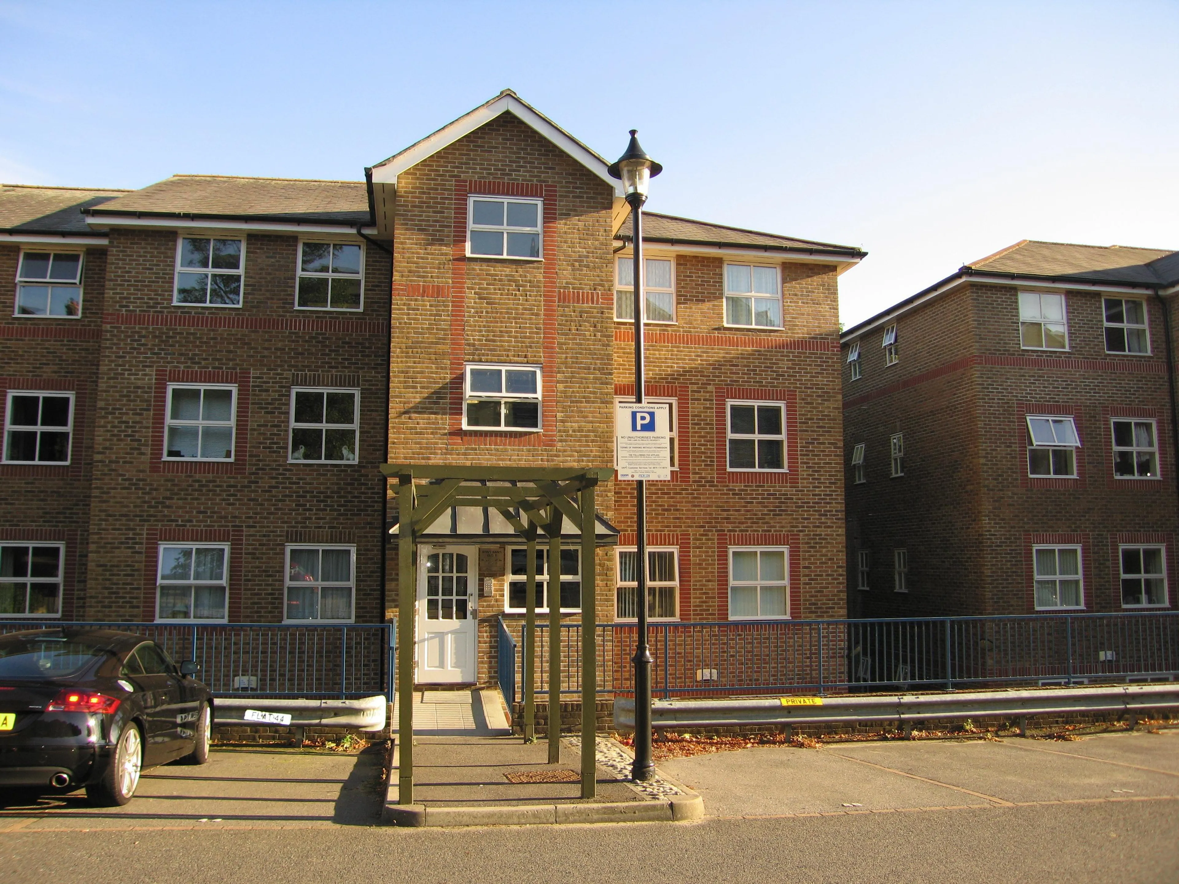 Flat River Bank Close in Maidstone