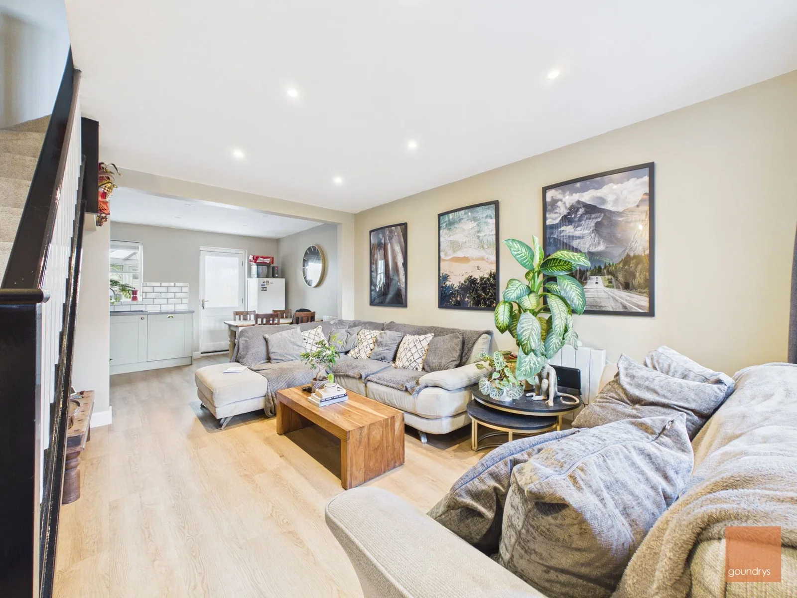 House Henley Crescent in Mount Hawke