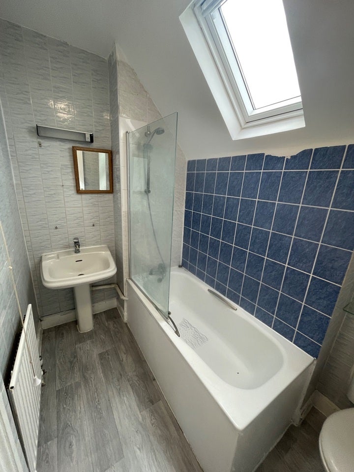 Flat Woodstock Road in Greater London