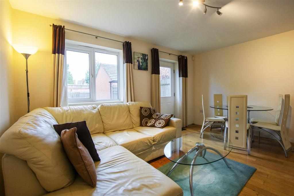 Flat Ten Acres Mews in Birmingham