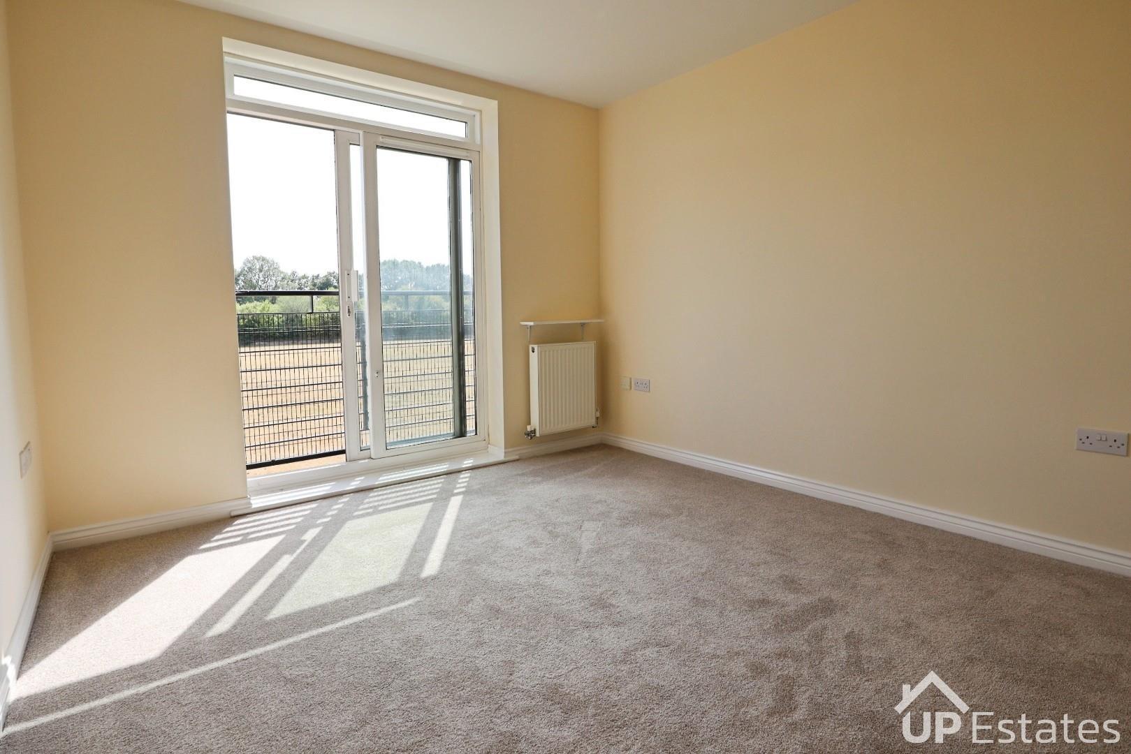 Flat Paladine Way in Coventry