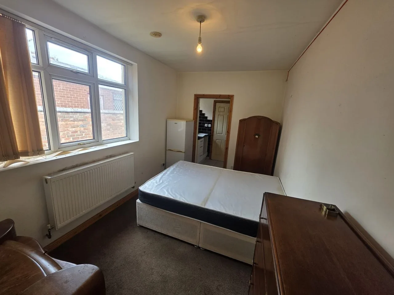 Room Lodge Road in Sandwell