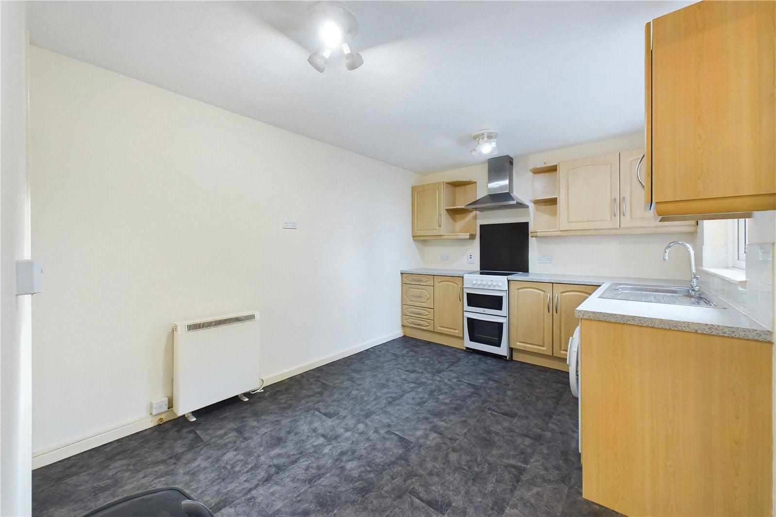 Flat Newlands Crescent in Mid Sussex