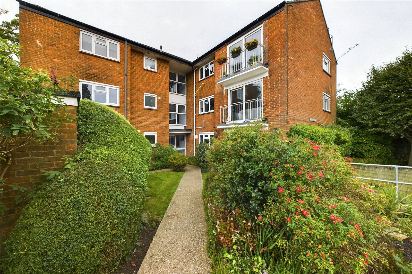Flat Newlands Crescent in Mid Sussex