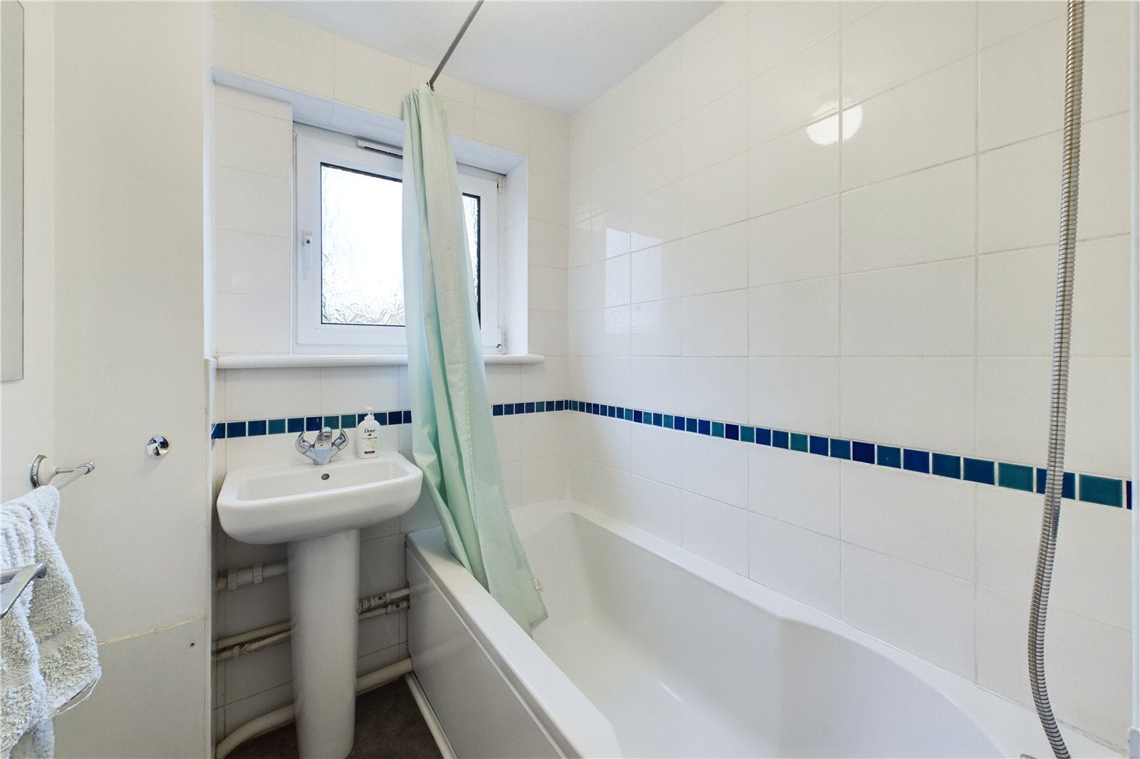 Flat Newlands Crescent in Mid Sussex