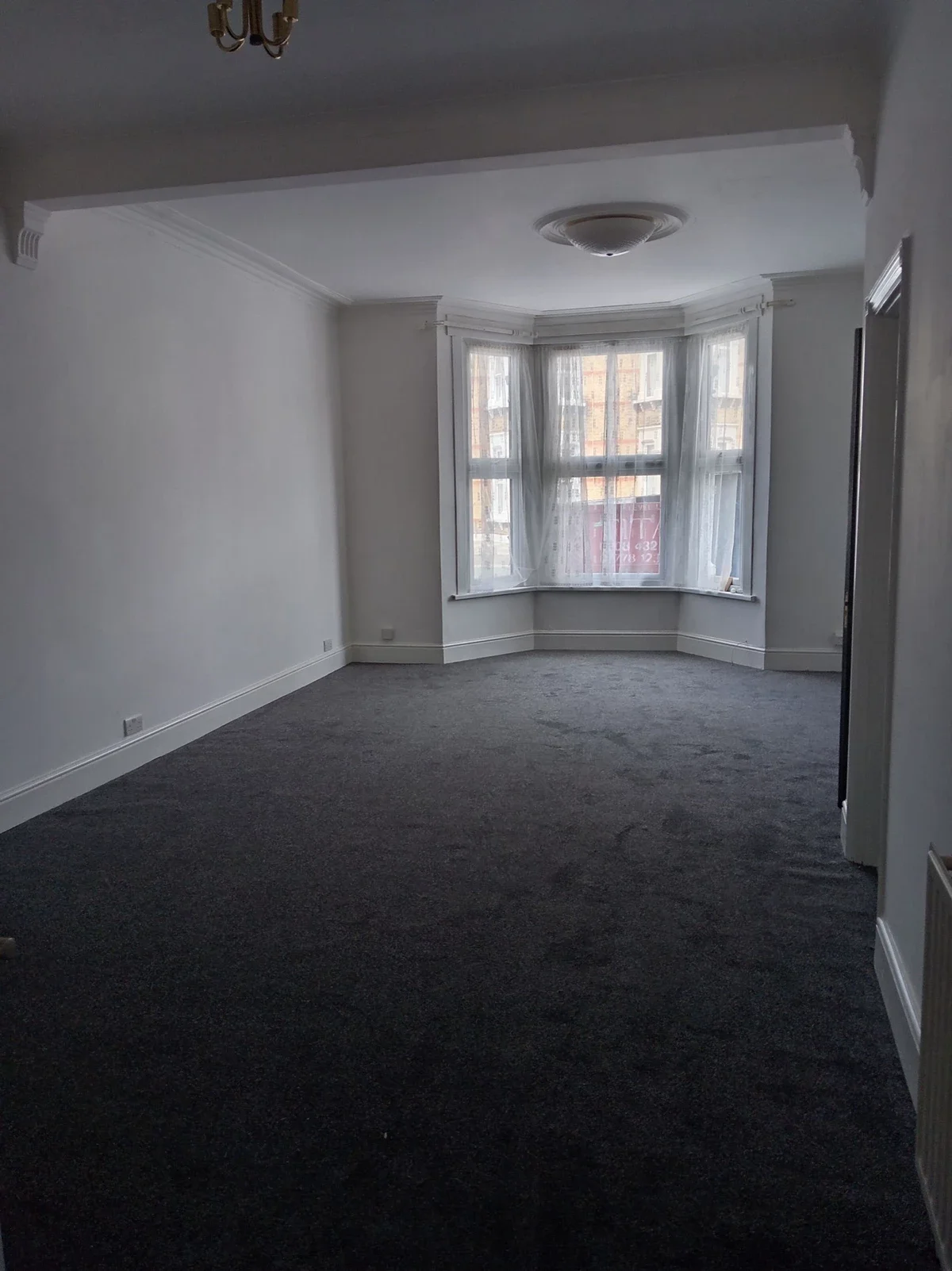 House Kimberley Avenue in Greater London