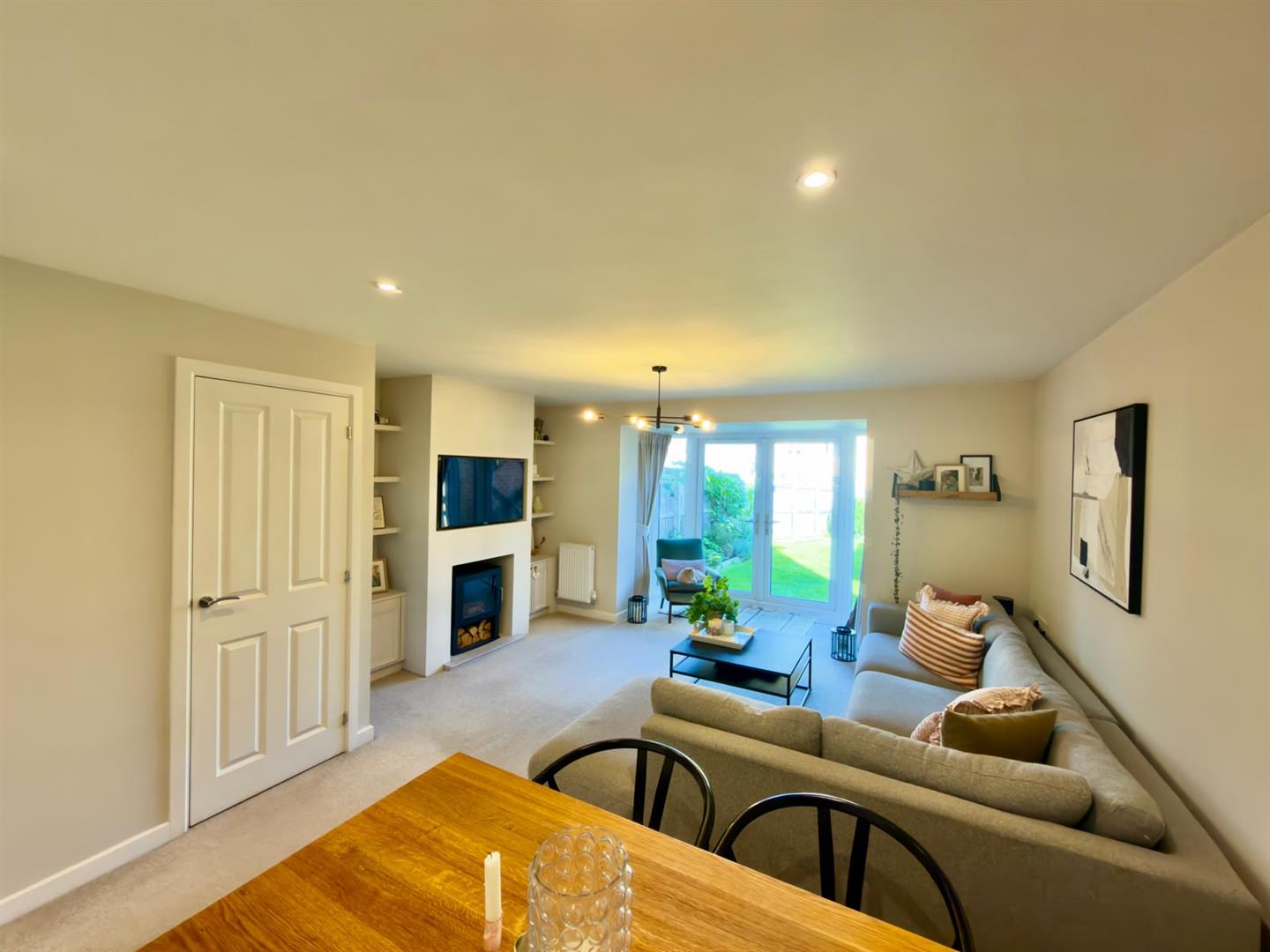 House Montagu Close in Leeds