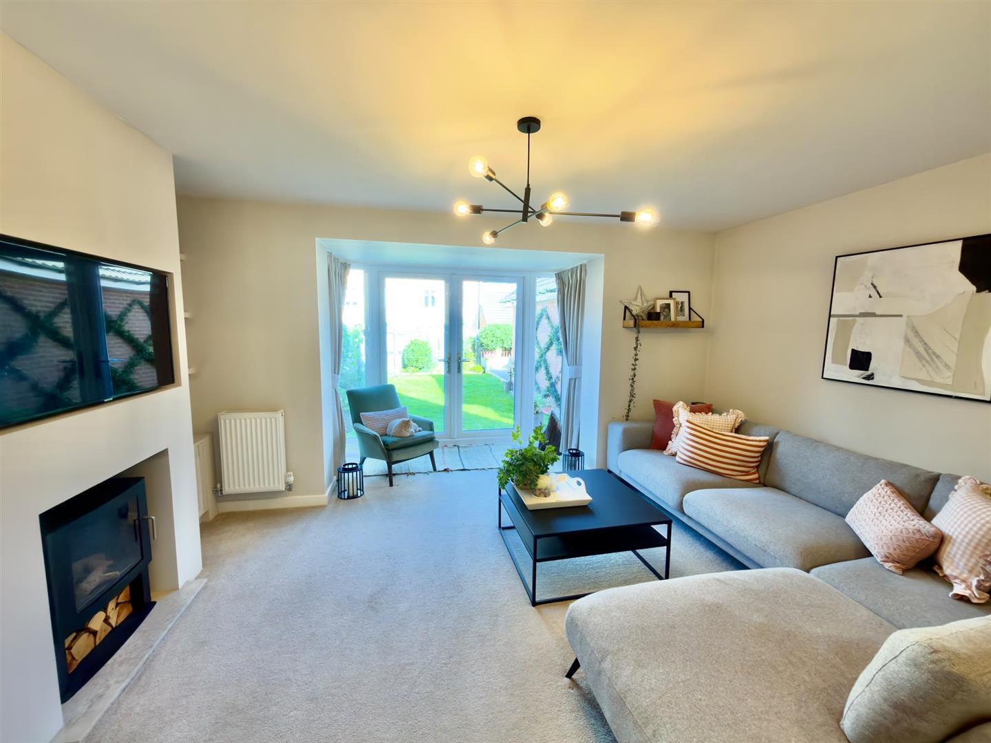 House Montagu Close in Leeds