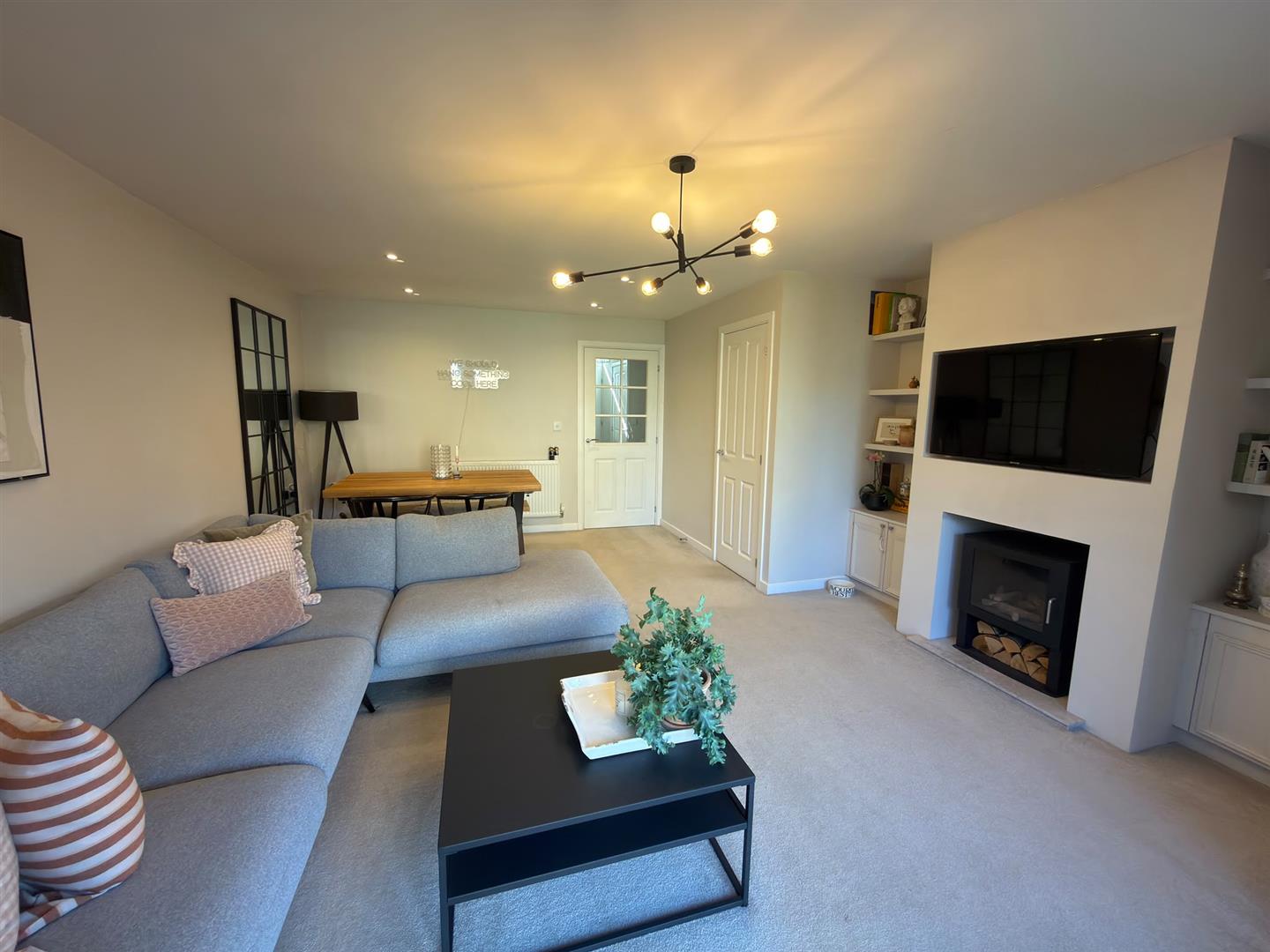 House Montagu Close in Leeds
