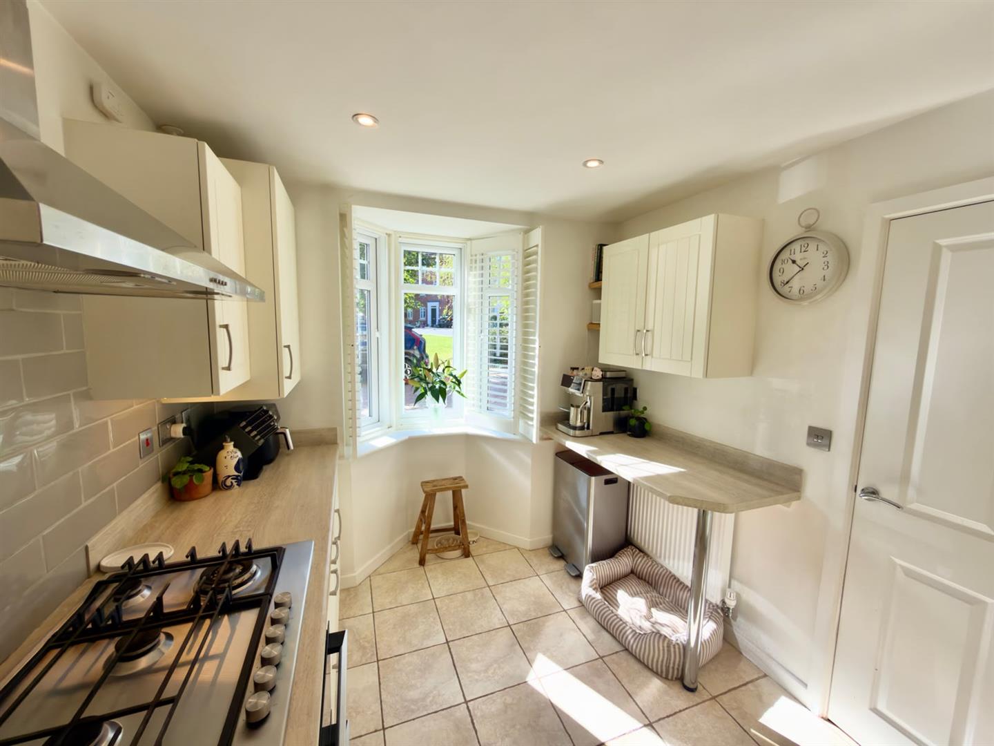 House Montagu Close in Leeds