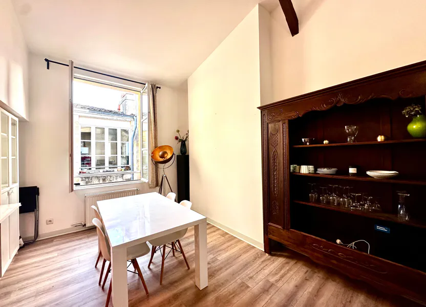 Flat Rue Boudet in Bordeaux