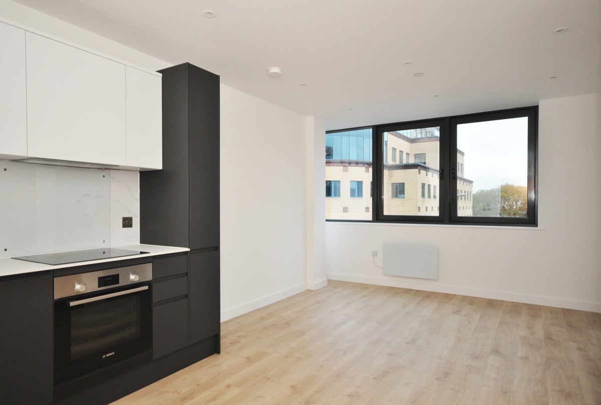 Flat Oakhill Road in Sevenoaks