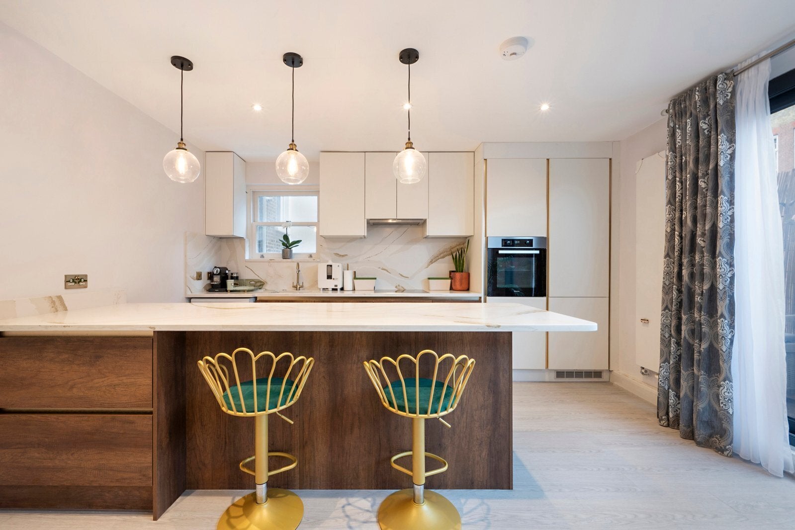 Flat Colville Terrace in Greater London