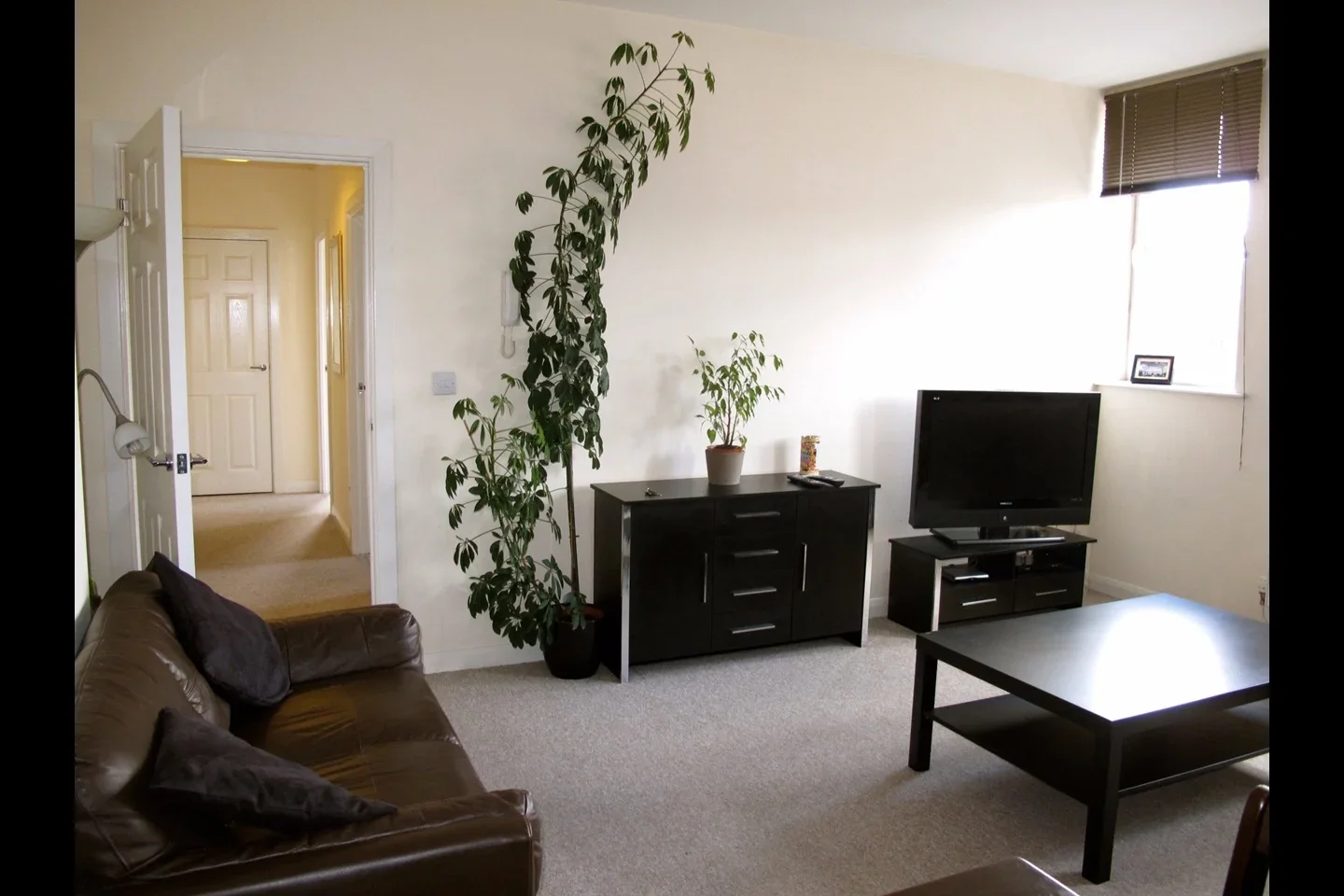Flat Pelican Lane in Newbury