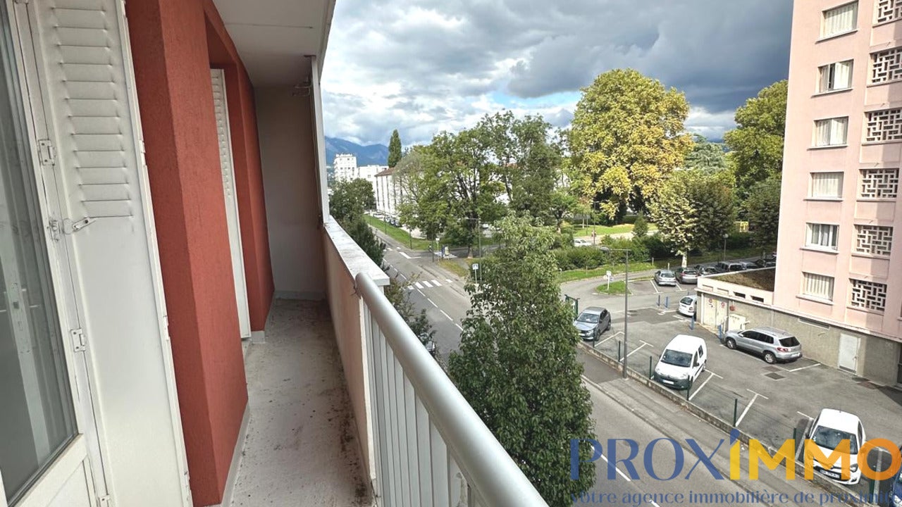 Appartement Avenue Pierre Semard à Saint-Martin-d'Hères