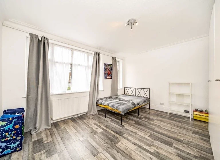 Flat Portsdown Mews in Greater London