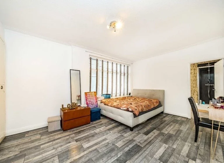 Flat Portsdown Mews in Greater London