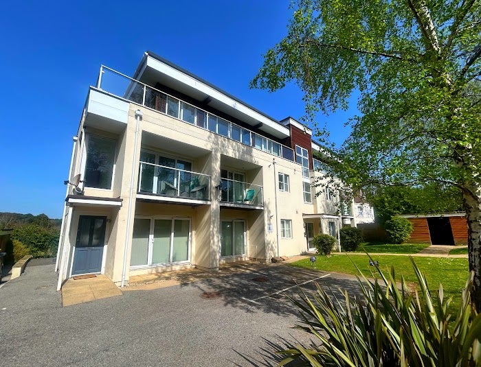 Flat Snowdon Road in Bournemouth