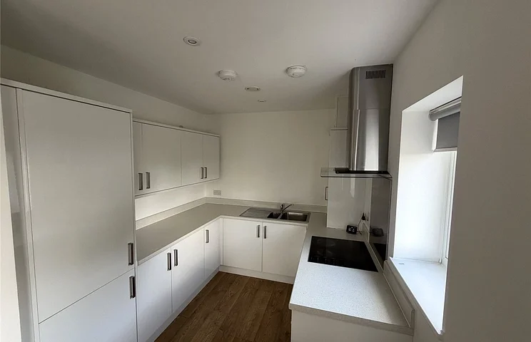 Flat Bowes Road in Greater London
