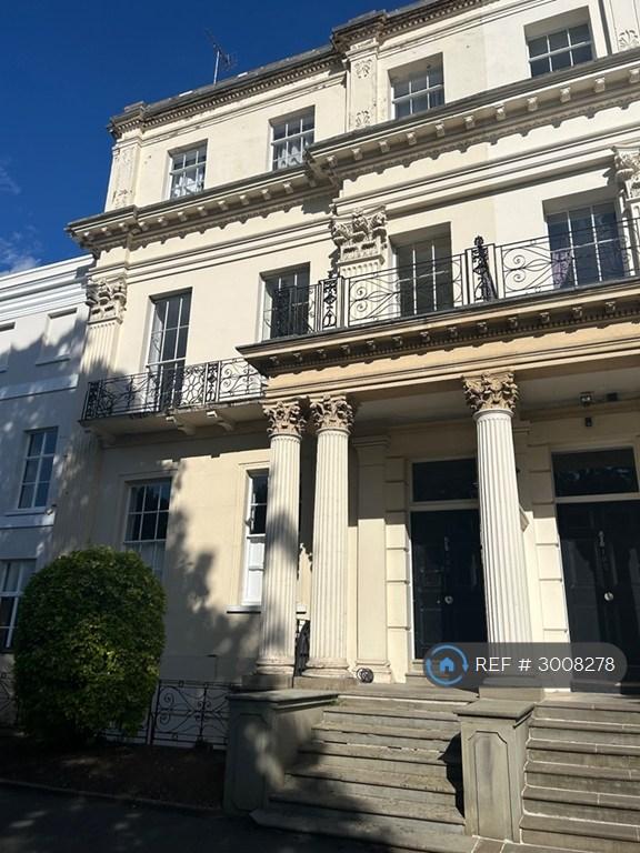 Flat Bath Road in Cheltenham