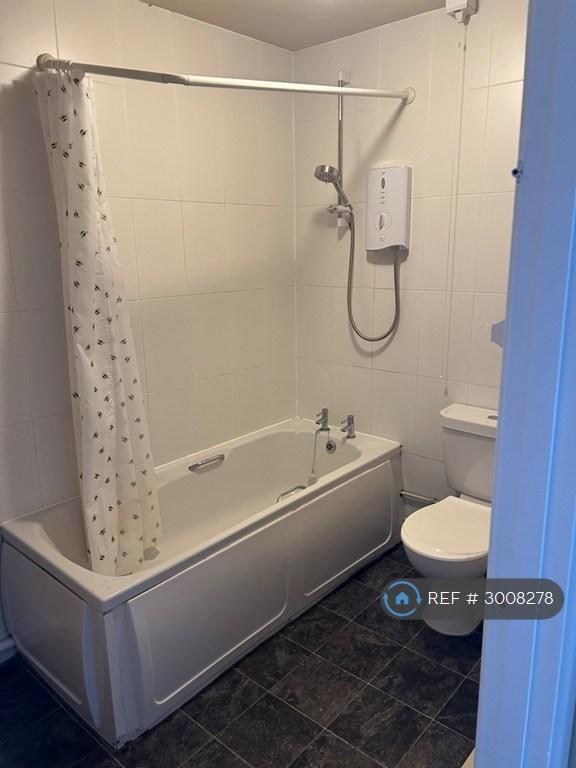 Flat Bath Road in Cheltenham
