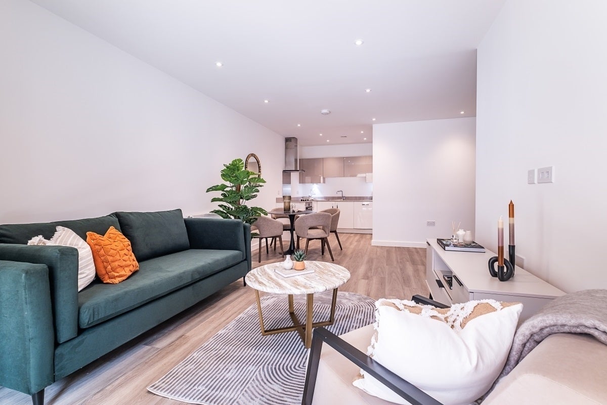 Flat Rolfe Terrace in Greater London